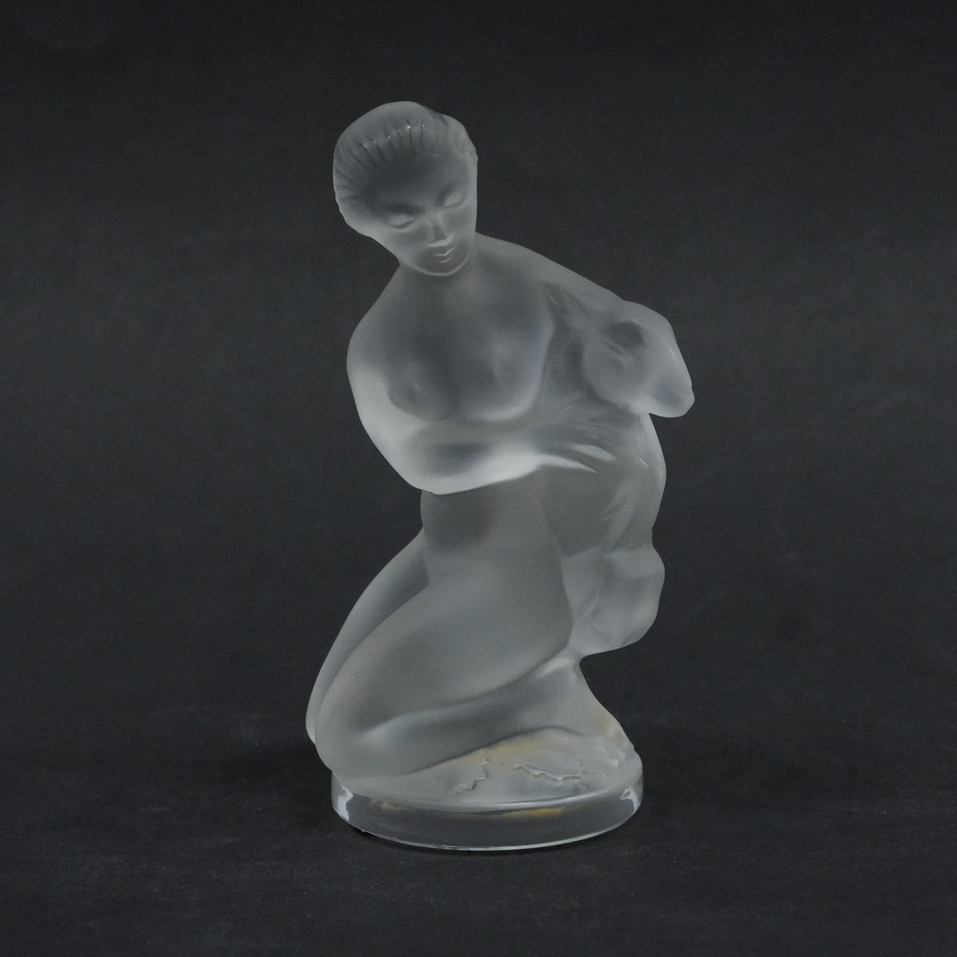 Figurka kryształowa Lalique France - Kobieta z owieczka, sygnowana, 12 cm - wkrótce dostępny w sprzedaży