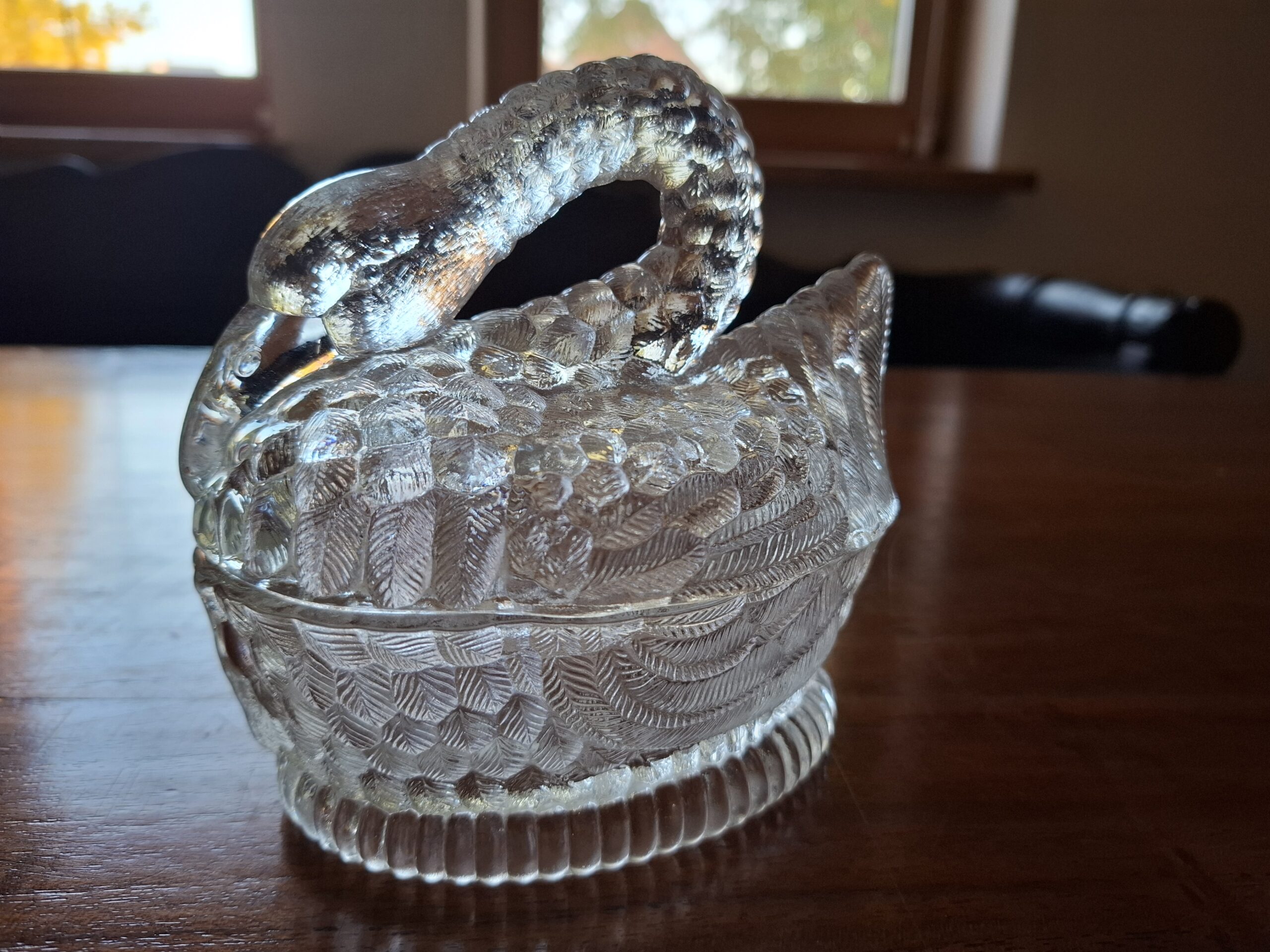 Kryształowy łabędź bomboniera, cukiernia Portieux Vallerysthal, Francja XX w. - wkrótce dostępny w sprzedaży - obrazek 4