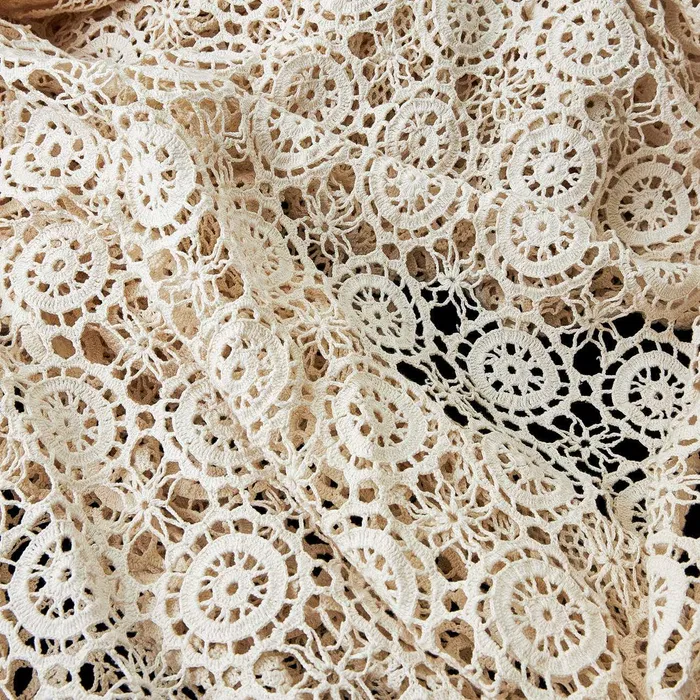 Obrus koronkowy, haftowany, rekwizyt z filmu "Hilma", wym. 270x240 cm, pocz. XX w., art deco - wkrótce dostępny w sprzedaży